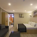 Side Leon Otel