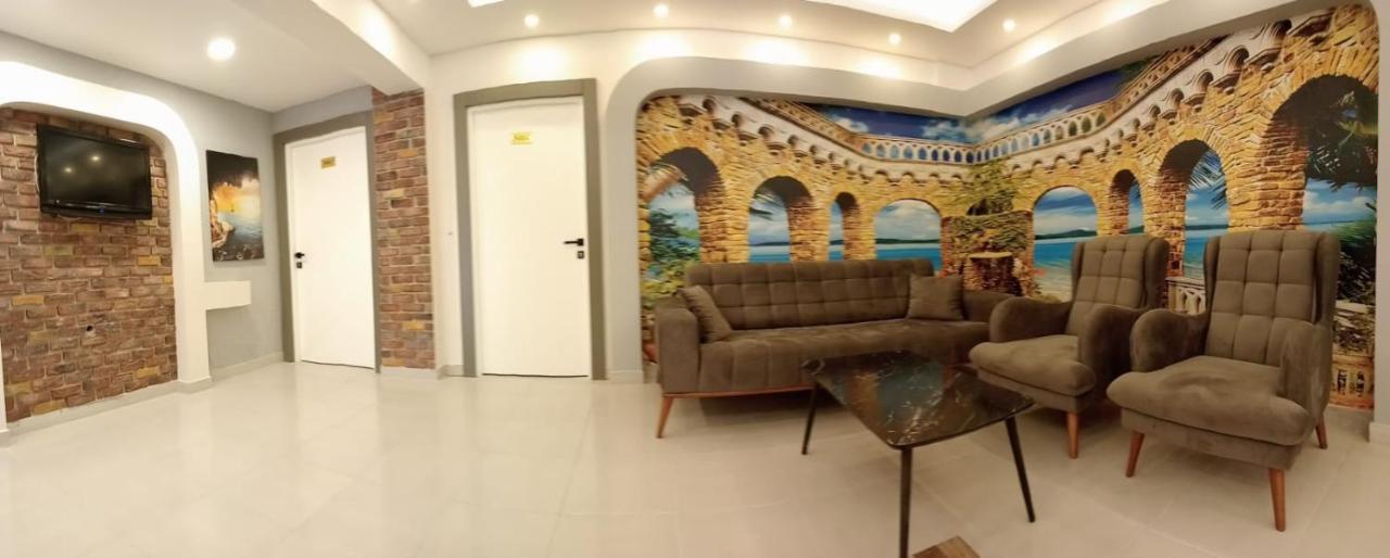 Leon B&B